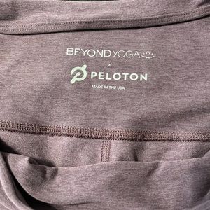 Peloton Beyond Yoga leggings like new XL side pockets